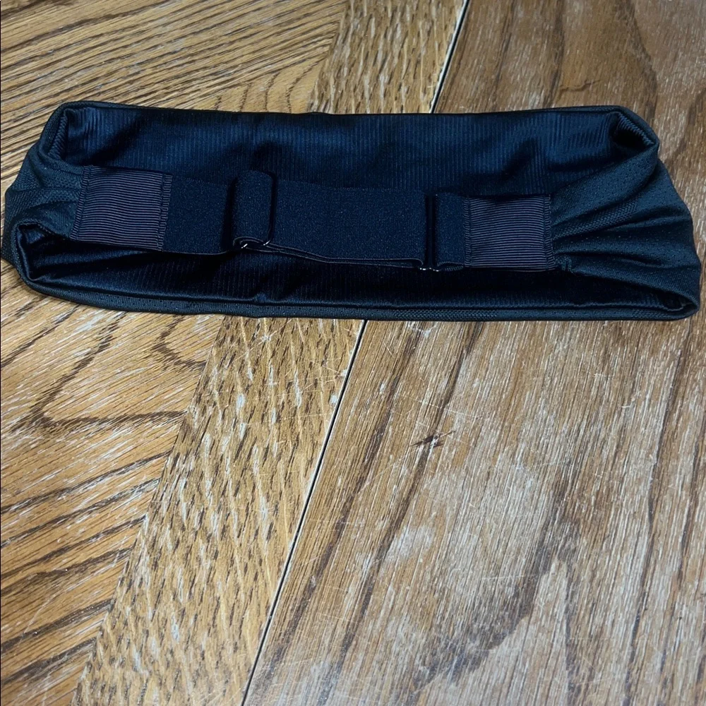 ZYIA Black Stretch Headband